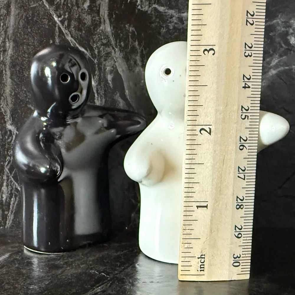 Hugging Ghosts Salt and Pepper Shakers